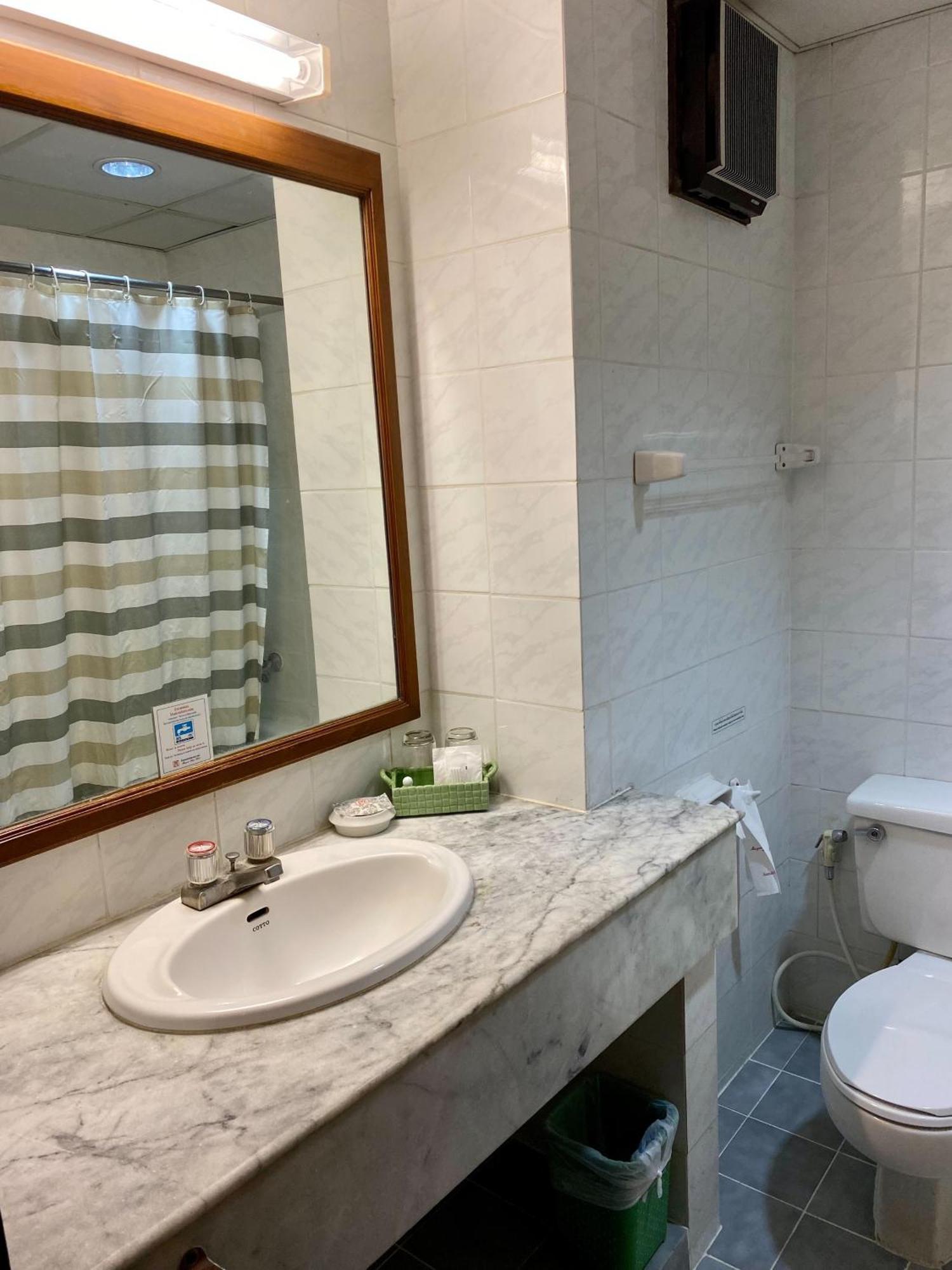 Maeyom Palace Hotel Phrae Eksteriør bilde
