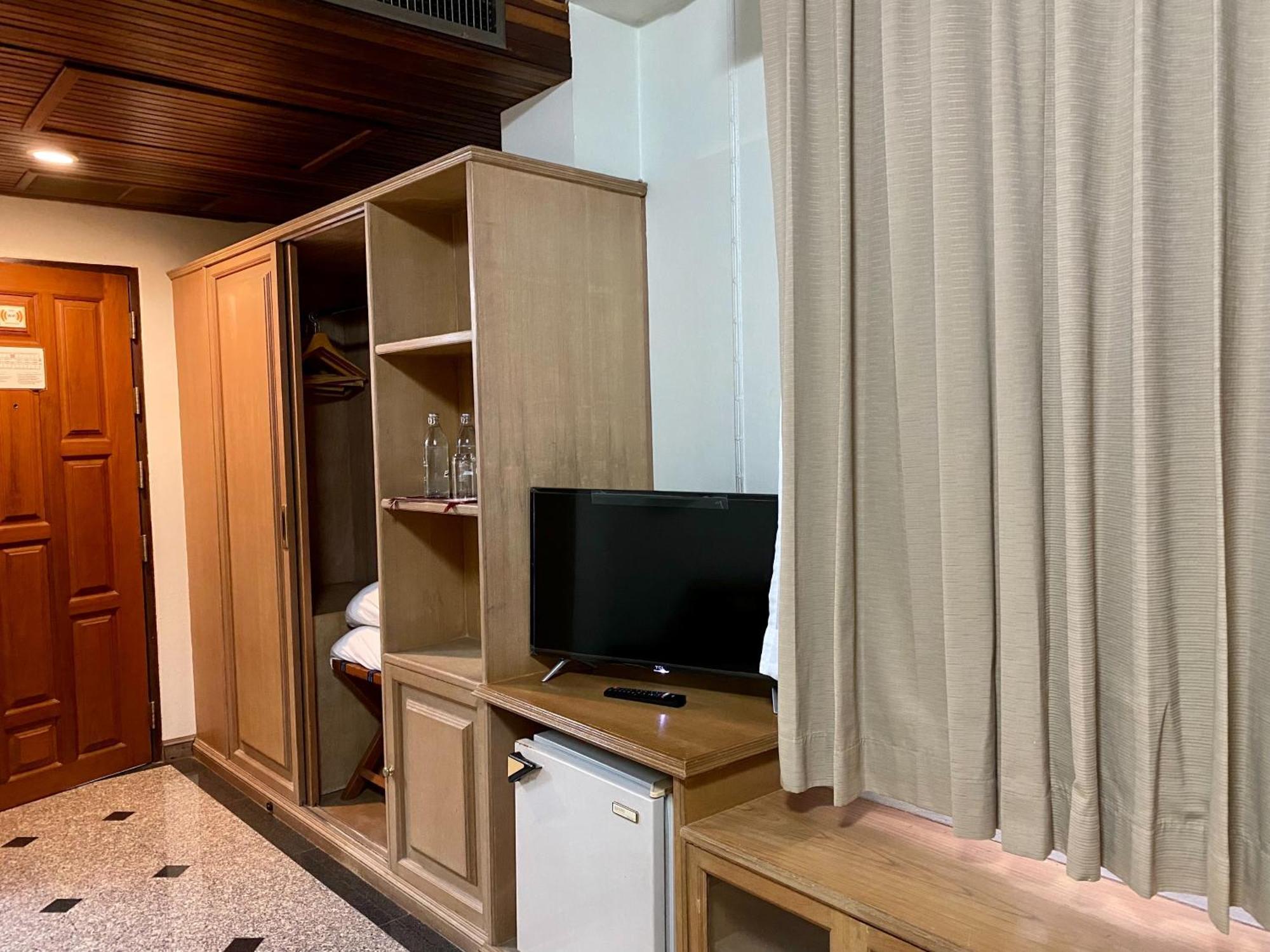 Maeyom Palace Hotel Phrae Eksteriør bilde