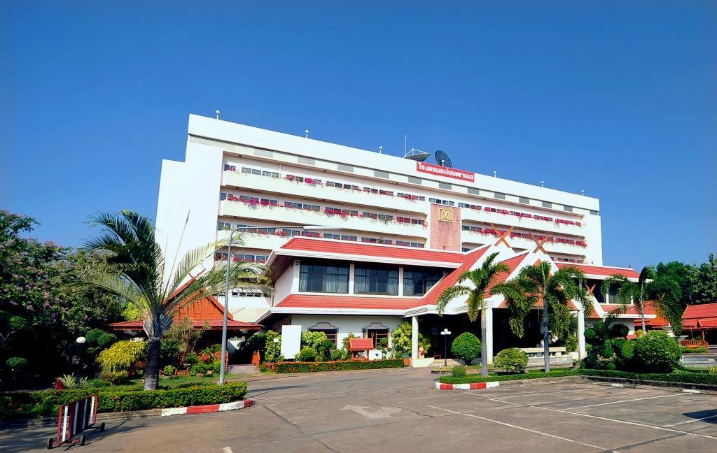 Maeyom Palace Hotel Phrae Eksteriør bilde