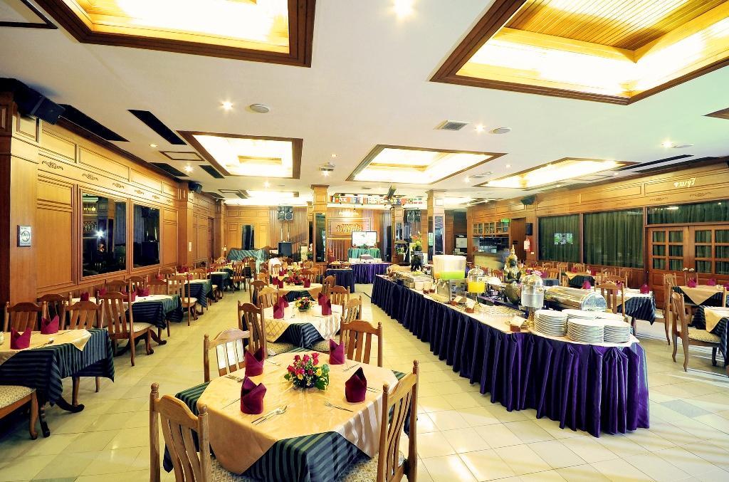 Maeyom Palace Hotel Phrae Eksteriør bilde